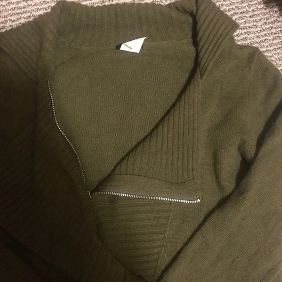 J crew - Picture 2 of 3